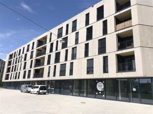 Parkplatz ist im zweiten Keller für den 1. Juni zu mieten
