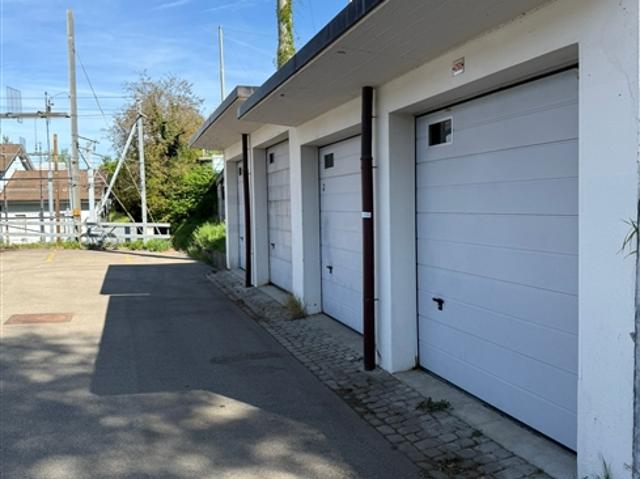 Parkplatz zu vermieten in Winterthur Bezirk, Schweiz