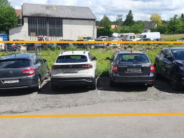 Parkplätze im Wohnquartier Dübendorf