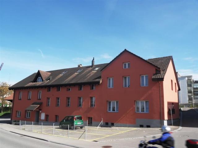 Parkplätze zu vermieten in Islikon, Schweiz