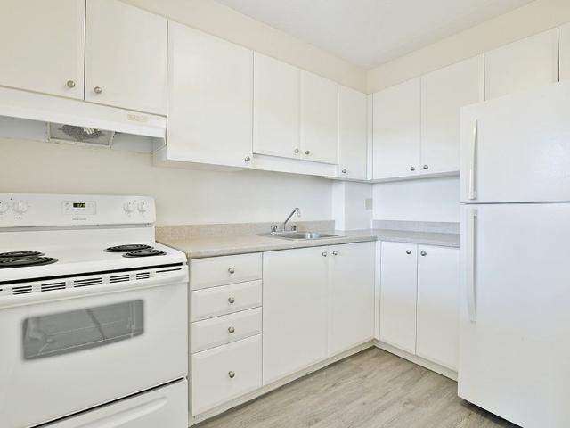 Parkwood Hills 1 Bedroom Apartment for Rent at 1343 Meadowlands Dr E, Ottawa, ON K2E 7E8 Hunt Club South Industrial