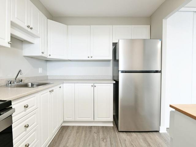 Parkwood Hills 2 Bedroom Apartment for Rent at 1343 Meadowlands Dr E, Ottawa, ON K2E 7E8 Hunt Club South Industrial