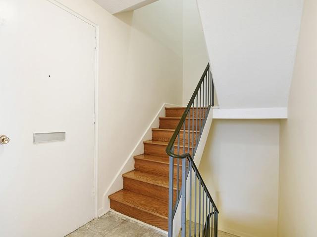 Parkwood Hills Townhomes & Garden Homes 2 Bedroom Apartment for Rent at 1343 Meadowlands Dr E, Ottawa, ON K2E 7E8 Hunt Club South Industrial