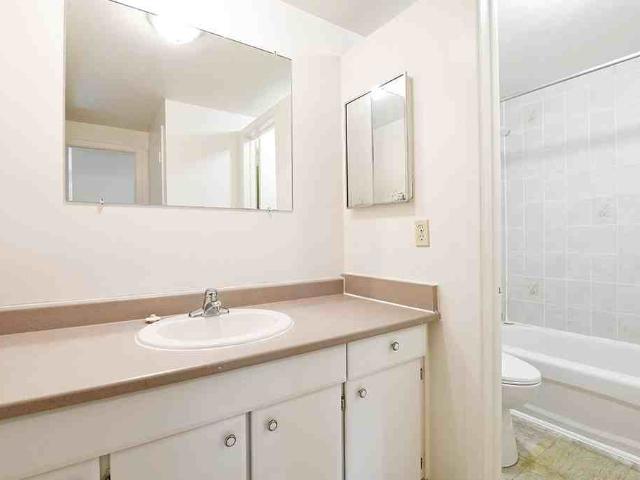 Parkwood Hills Townhomes & Garden Homes 3 Bedroom Apartment for Rent at 1343 Meadowlands Dr E, Ottawa, ON K2E 7E8 Hunt Club South Industrial