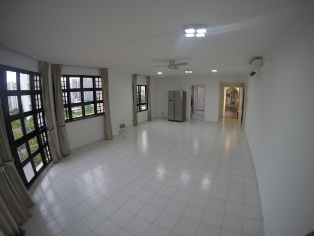 Parkway View Condominium For Rent, $6,600, 4 Bed 3 Bath 1,775 sqft $3.72 psf