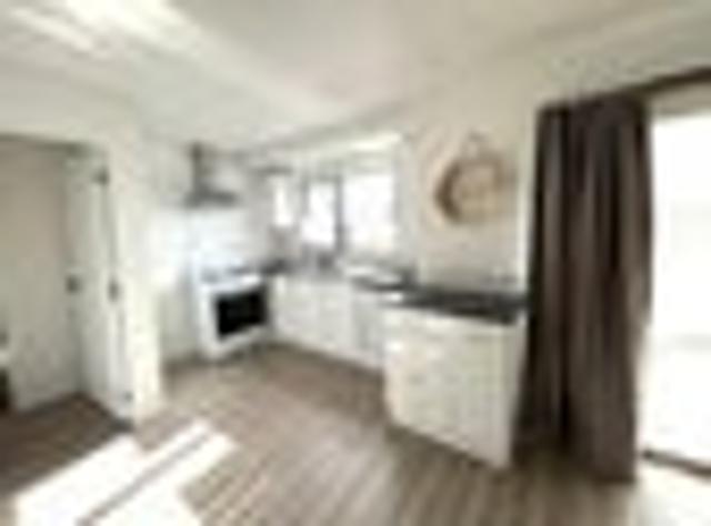 Parkvale, 2 bedrooms, $590 pw