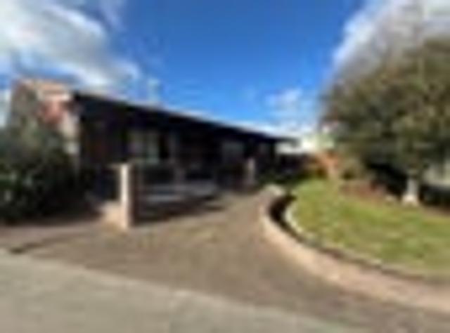 Parkvale, 3 bedrooms, $740 pw