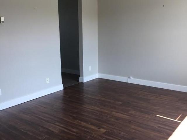 Parkview 1 Townhomes, 1708 Available July 15, 2026