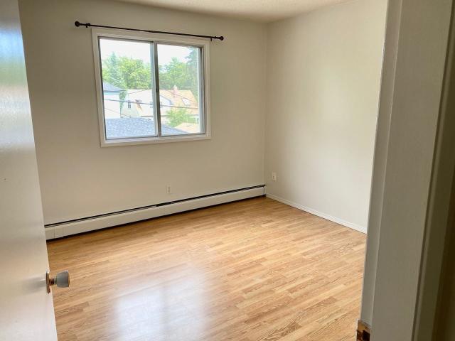 Parkview Apartments 1 Bedroom Apartment for Rent at 7603 112 St Nw, Edmonton, AB T6G 1J6 McKernan
