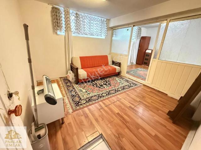 Parlak'tan Bağlarbaşında İster Depo İster Daire 1+1* Videolu