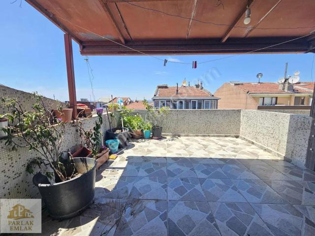 Parlak'tan Bağlarbaşında 1997 Yapımı Binada Geniş Dubleks Daire