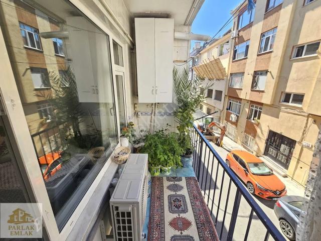 Parlak'tan Fıstıkağacında Balkonlu 2+1 Ferah Daire!