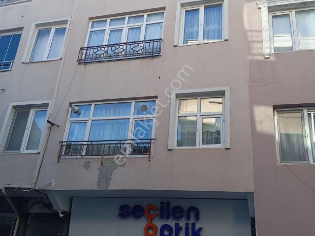 Parlar Emlaktan Satılık Daire İstiklal Mahallesinde 2+1 77 Metre Kare Doğalgazlı Çarşı Mer