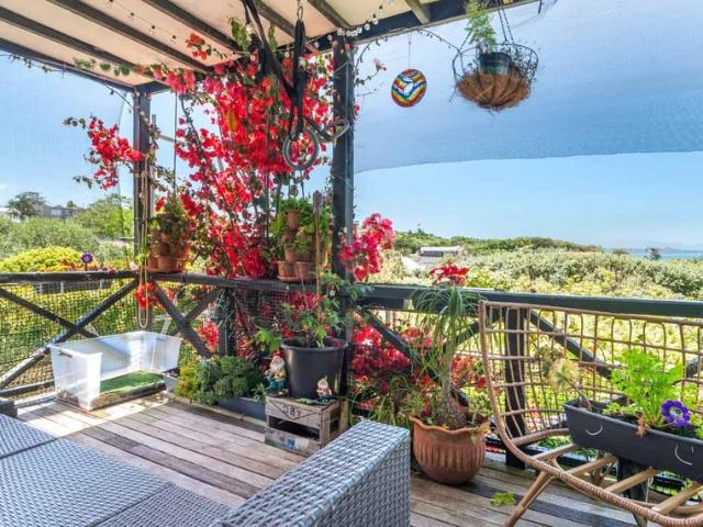 Parnell Apartment With Water Views