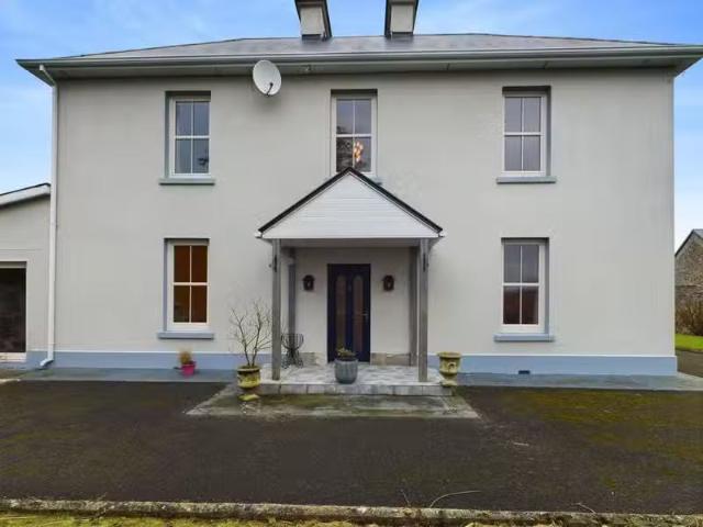 Parochial House, Whitegate, Gweeney, Co. Clare, V94WK6R is for.