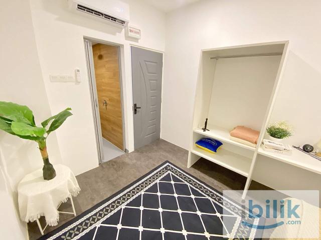 Paroi Seremban ️Fully Furnished Queen Bed Room attached with Washroom Move in Ready ️Flexible Deposit Options