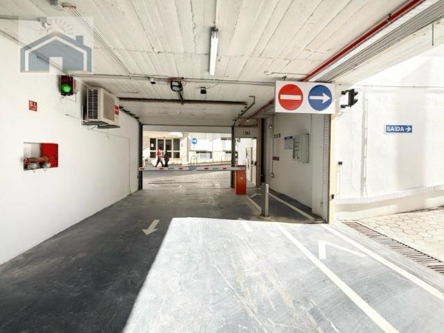 Parque de Estacionamento Automatizado 24h no Centro de Lagos