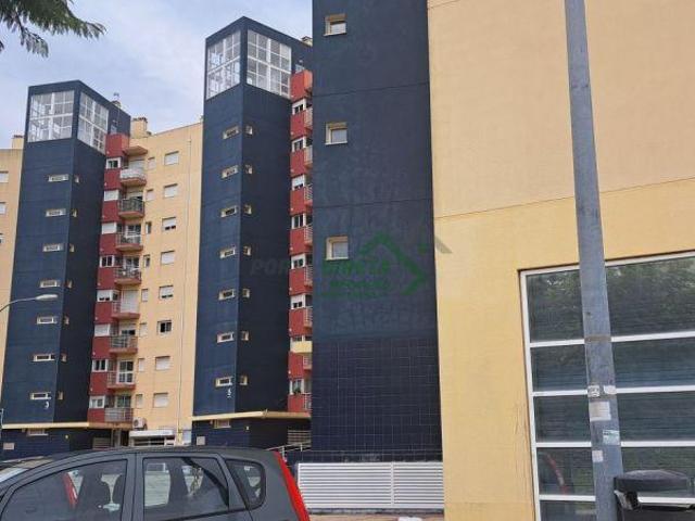 Parqueamento coberto, Olaias | 26083449343