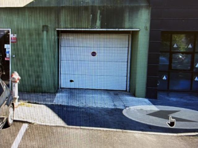 Parqueamento para 1 carro para arrendar na Rua Dos Eucaliptos, Alfragide