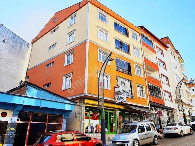 Pars Gayrimenkul gölköy merkezde ultra Geniş kullanışlı fırsat !