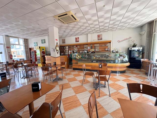 Pastelaria na principal avenida de São Brás de Alportel 94m² São Brás De Alportel