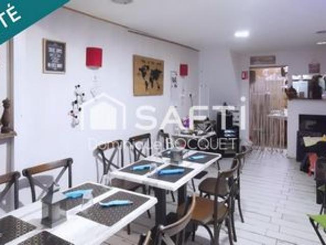 Pas de porte TOUS COMMERCES, actuellement à usage de restaurant pizzeria, fermé depuis 18 mois