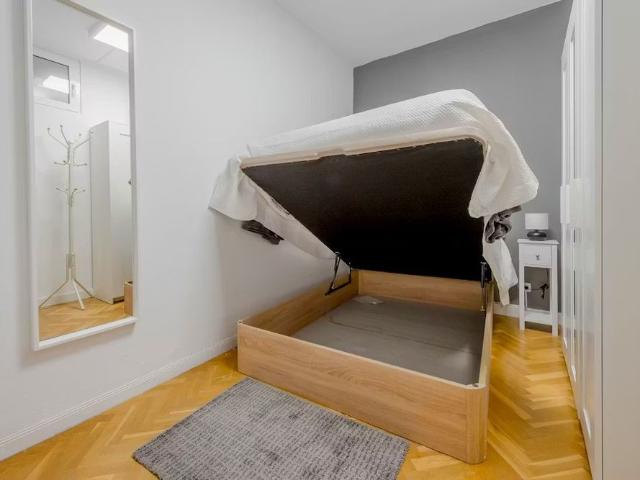 Paseo de la Castellana, Madrid, Community of Madrid 28046
