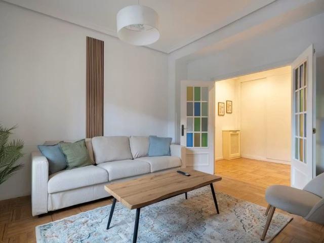 Paseo de la Castellana, Madrid, Community of Madrid 28046