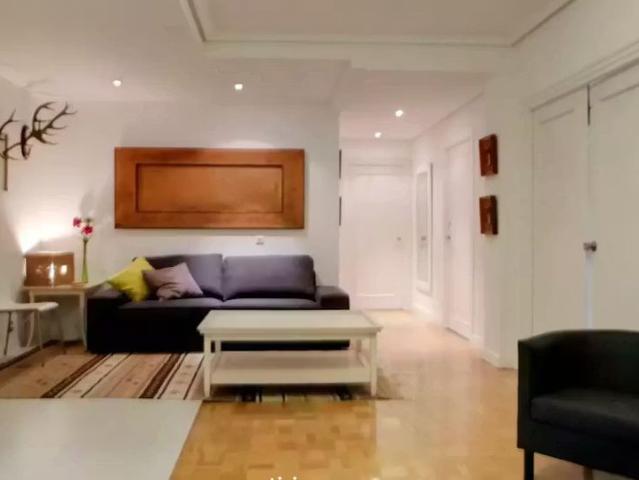 Paseo de la Castellana, Madrid, Community of Madrid 28046