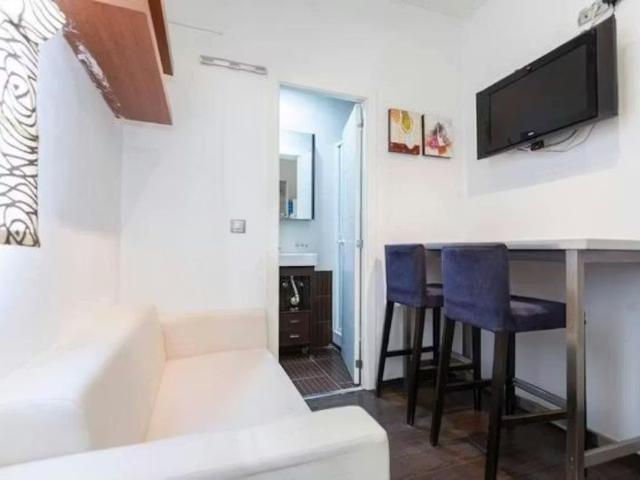 Paseo de las Acacias, Madrid, Community of Madrid 28005