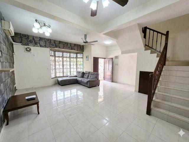 Pasir Gudang Double Storey only 4xxk nice condition