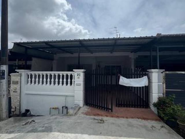 Pasir Gudang Taman Flora Heights Jalan santalia Single Storey House