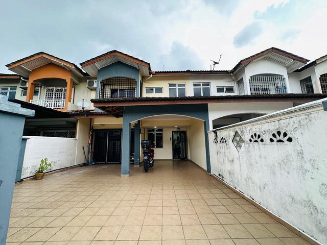 Pasir Gudang Taman MawarRumah LuasExtra 10 ft4 BilikNon Bumi