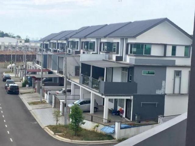Pasir Gudang Taman Scientex Jalan Tiong 25 Storey Terrace House