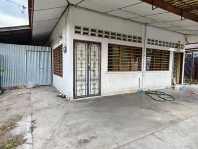 Pasir Pinji 1 Storey Bungalow 4254 sqft 6R2B Facing East