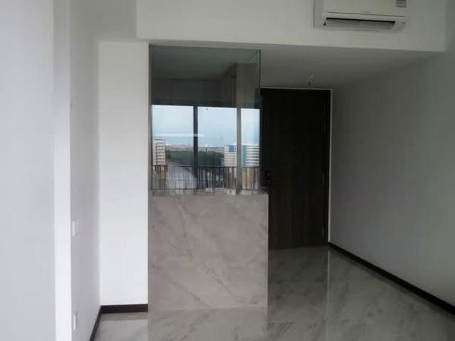 Pasir Ris 8 D18, Apartment