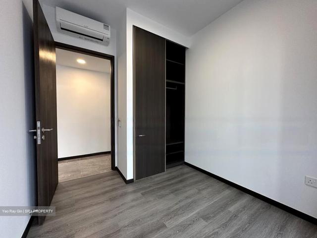 Pasir Ris Central D18, Condominium