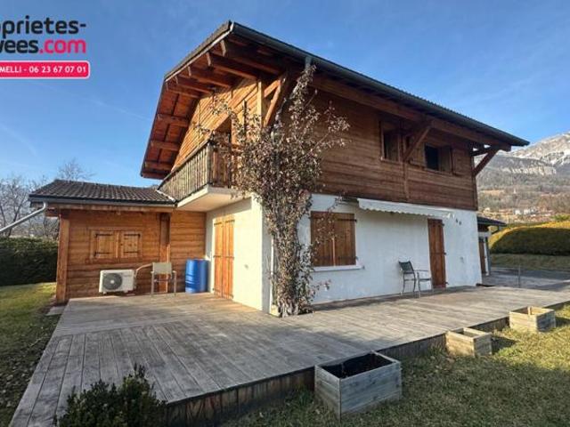 Passy Maison duplex de plus de 210 m² utiles avec grande terrasse et appartement indépendant à revenus locatifs