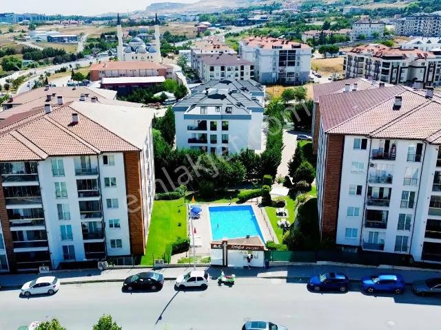 Patu Emlak'tan M.ç. Doğa Evleri Eşyalı Kiralık 3+1 Arakat Daire