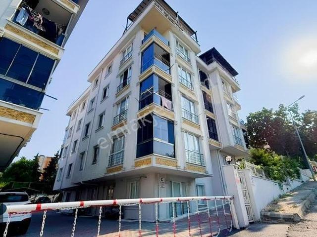 Patu Emlak'tan Cumhuriyet Parkı Yanı Satılık 3+1 Arakat Daire