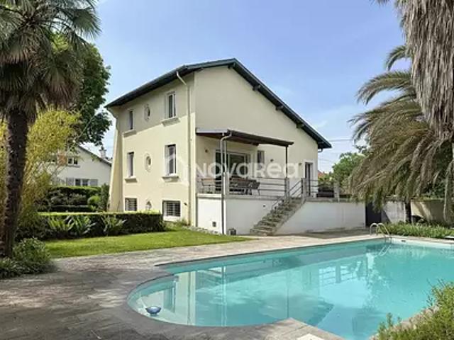 Pau 64000 Achat / Vente maison 7 pièces t7 piscine terrasse