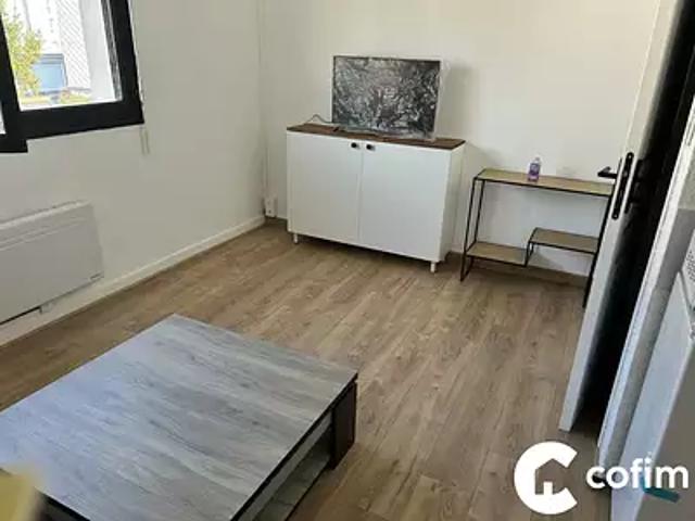 Pau 64000 Location appartement 1 pièce t1 au dernier étage