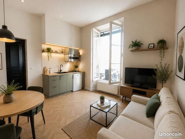 PAU CENTRE rue serviez