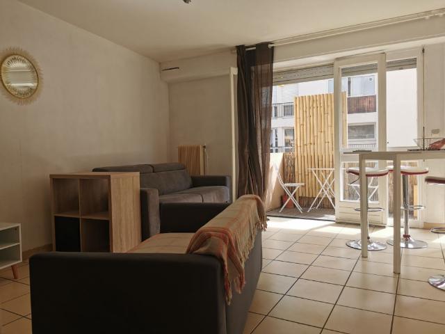 PAU CENTRE T1 MEUBLE