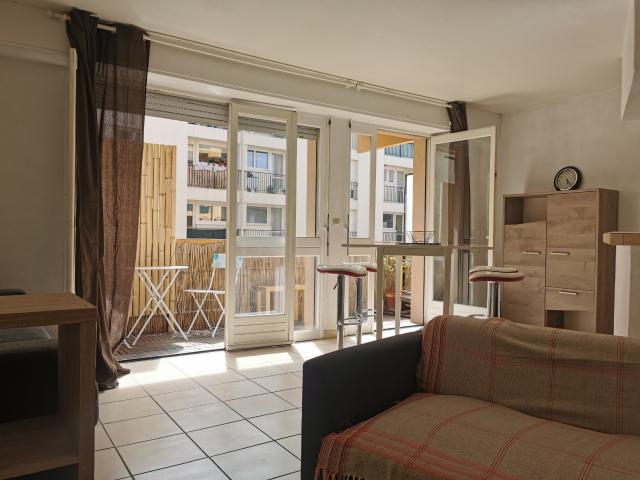 PAU CENTRE T1 MEUBLE
