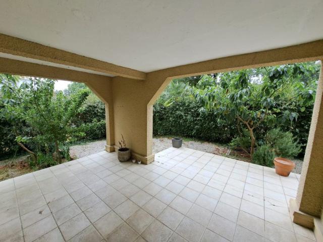 PAU AVENUE DES LILAS T3 de 80 m2 avec GARAGE ET TERRASSE