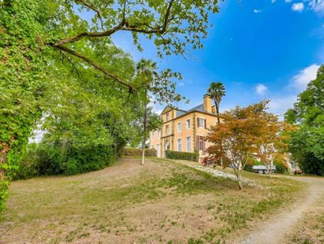 PAU DEMEURE DE MAÎTRE XVIIᵉ SIÈCLE 7 HECTARES