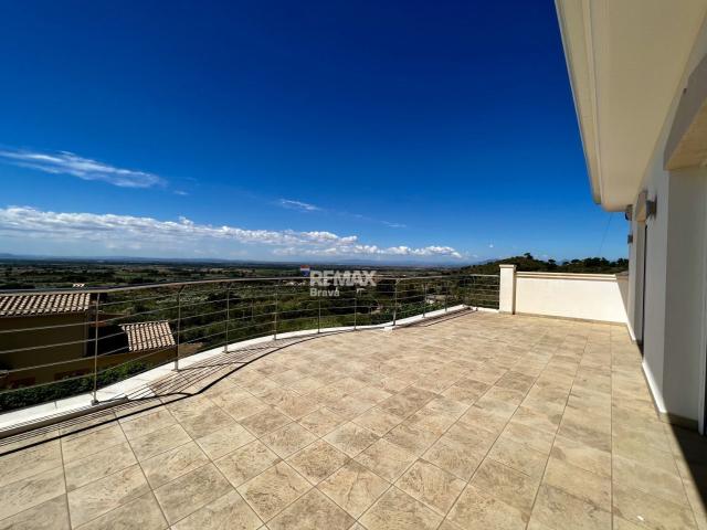 Pau | Exclusiva villa de lujo con vistas panorámicas al mar y más de 2.000 m² de parcela