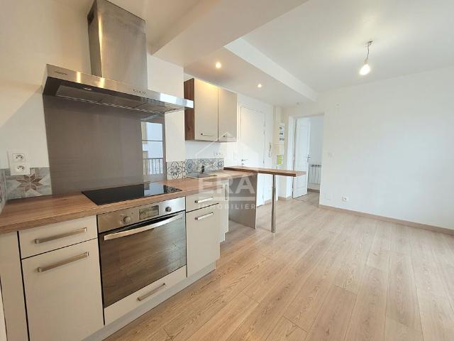 PAU: LOCATION T2 rénové de 33m²