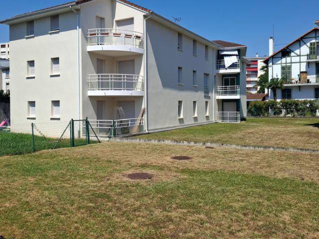 PAU QUARTIER AVENUE DES LILAS T3 AVEC 2 PLACES DE PARKINGS
